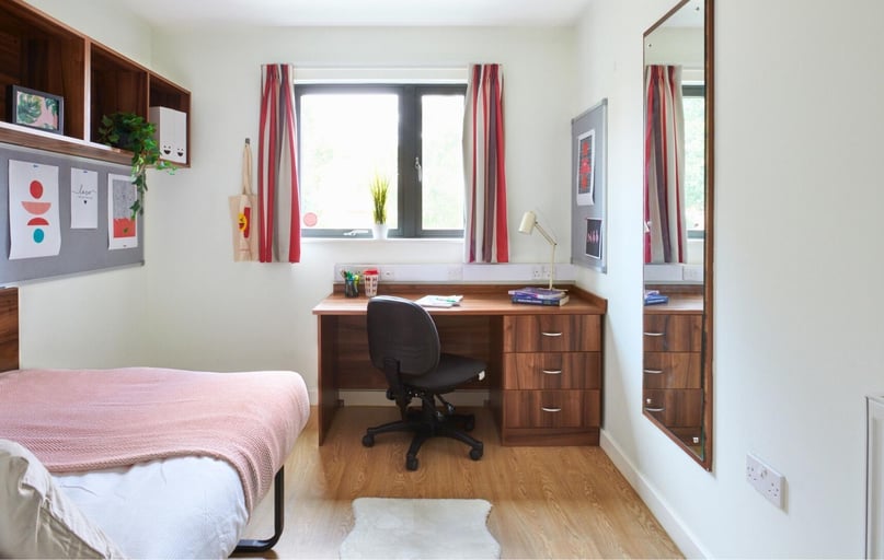 Western Way, City Centre, Exeter - Image 1